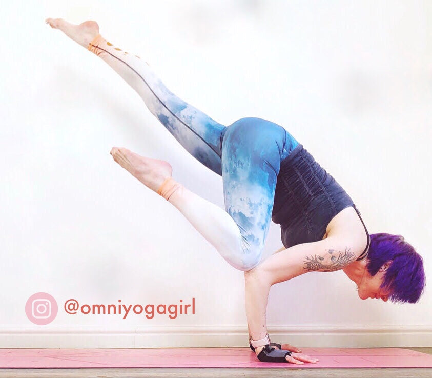 How to Eka Pada Bakasana (Flying Crow Pose or One-Legged Crow Pose) with Laura